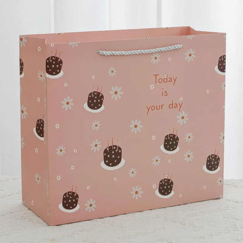 25pcs 14x15x7cm Creative Cartoon Paper Gift Bags Tote for Students Birthday Parties