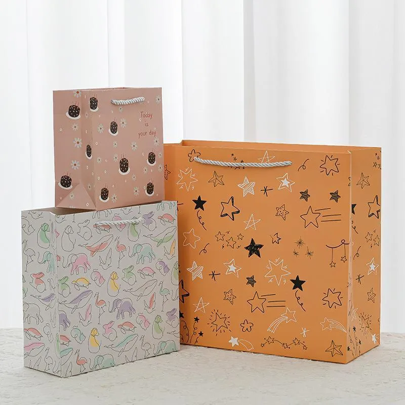 25pcs 14x15x7cm Creative Cartoon Paper Gift Bags Tote for Students Birthday Parties