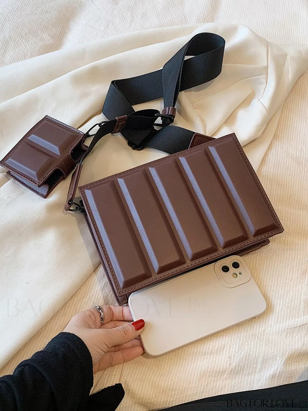 BagForLove - Chic Pink Box Bag: Stylish and Versatile for Everyday Wear