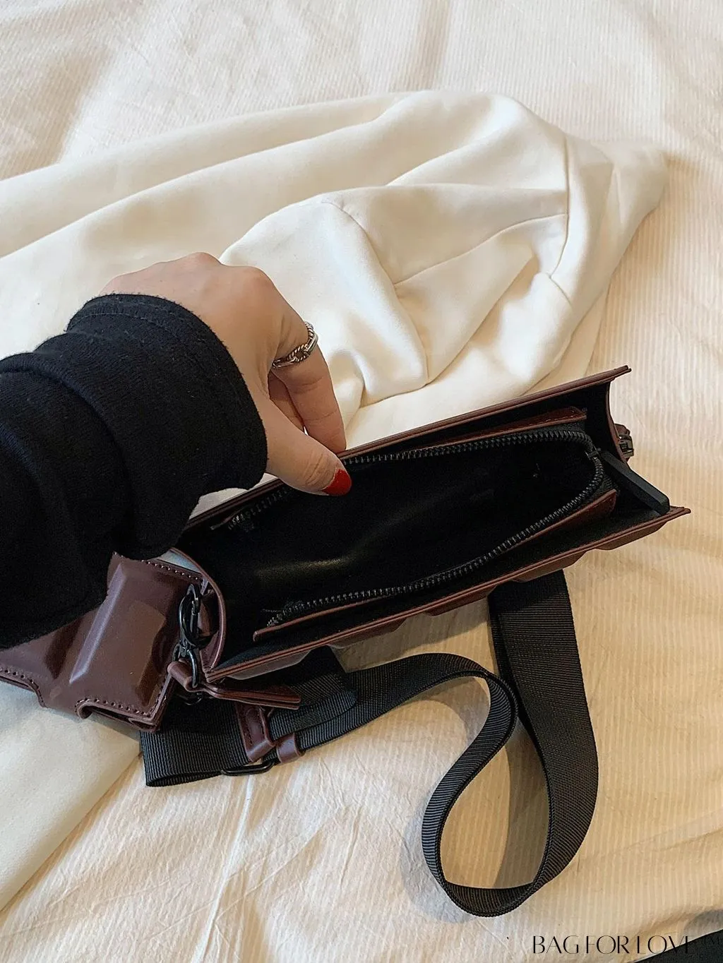 BagForLove - Chic Pink Box Bag: Stylish and Versatile for Everyday Wear