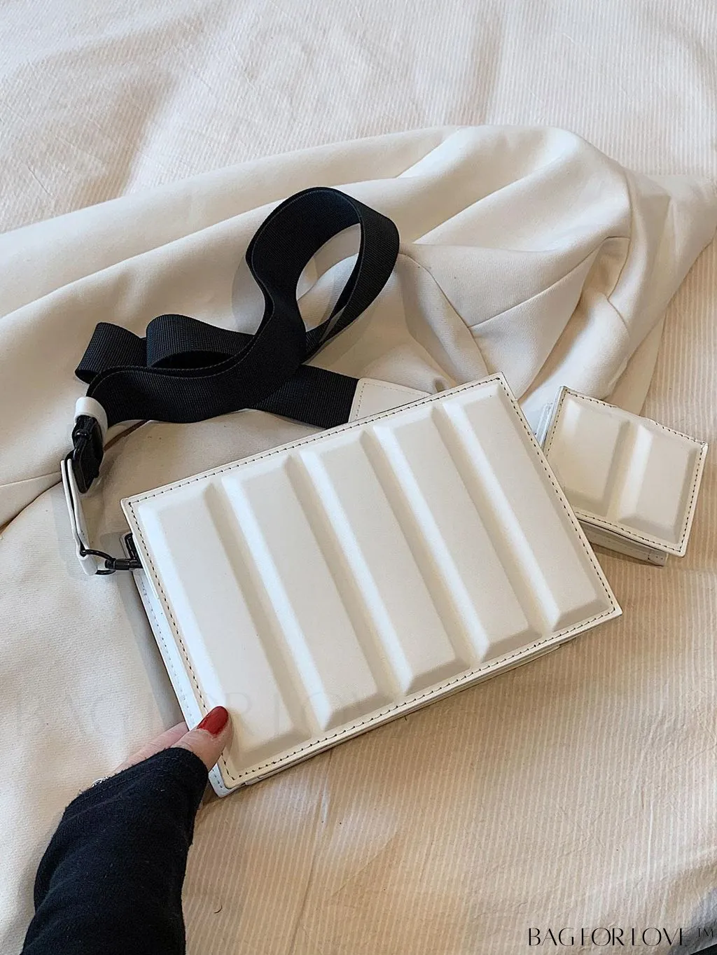 BagForLove - Chic Pink Box Bag: Stylish and Versatile for Everyday Wear