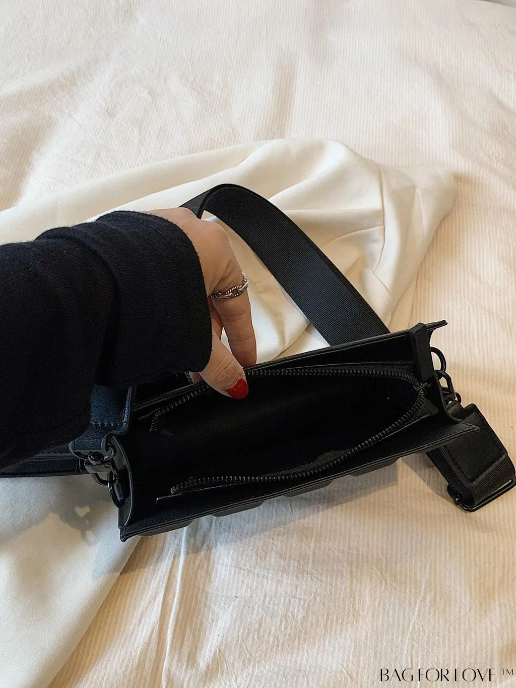 BagForLove - Chic Pink Box Bag: Stylish and Versatile for Everyday Wear