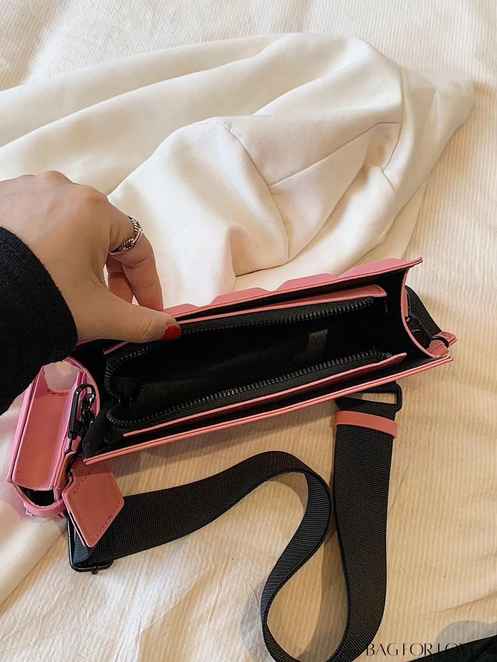 BagForLove - Chic Pink Box Bag: Stylish and Versatile for Everyday Wear