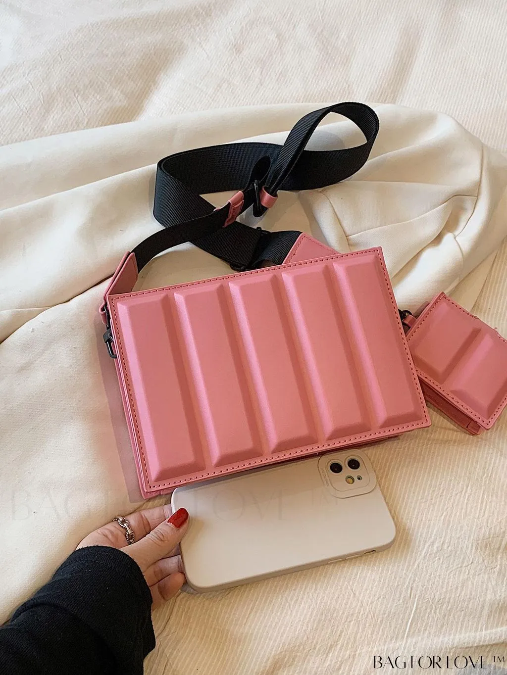 BagForLove - Chic Pink Box Bag: Stylish and Versatile for Everyday Wear
