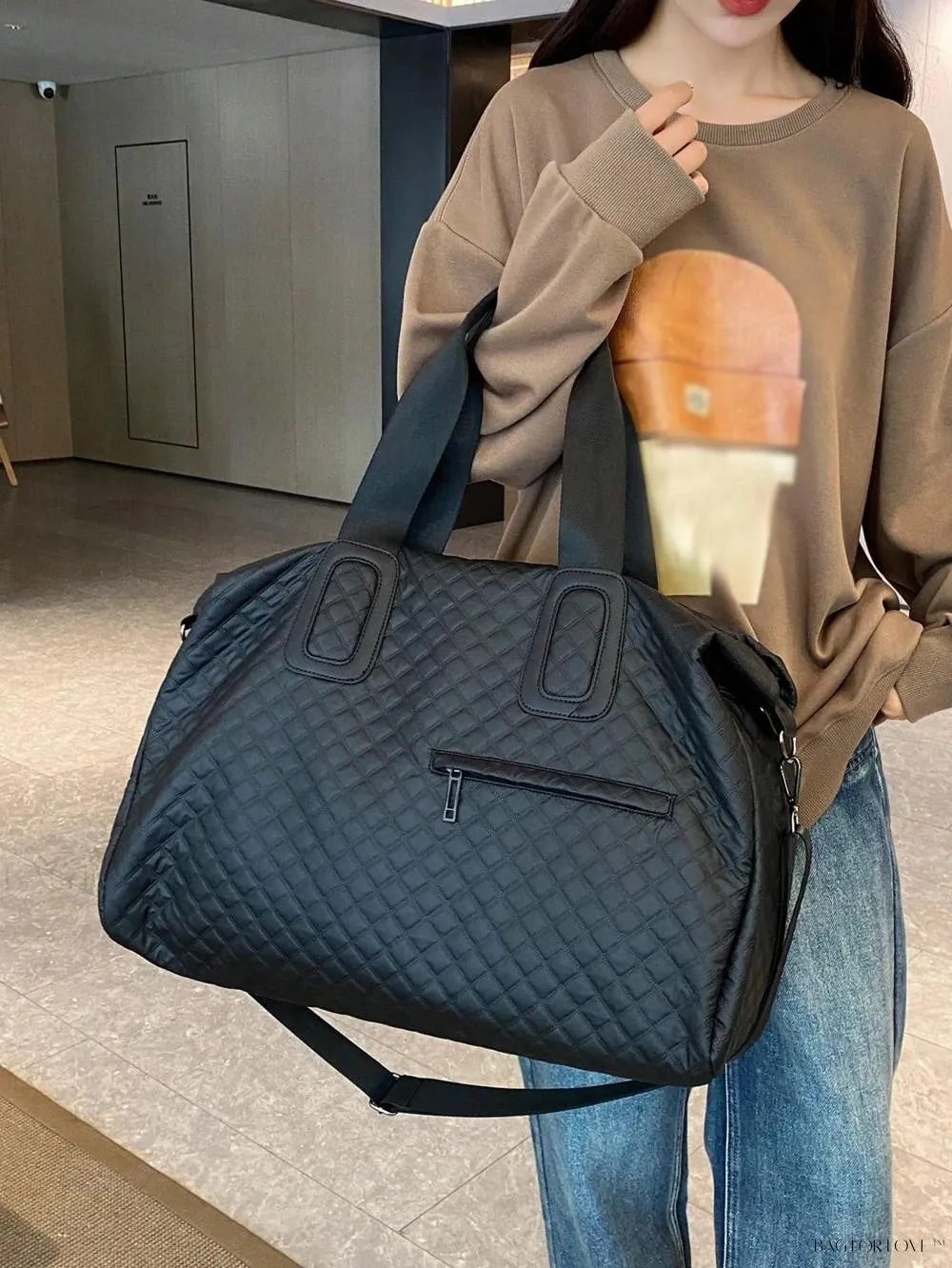BagForLove - Minimalist Travel Bag with Stylish Design and Spacious Interior