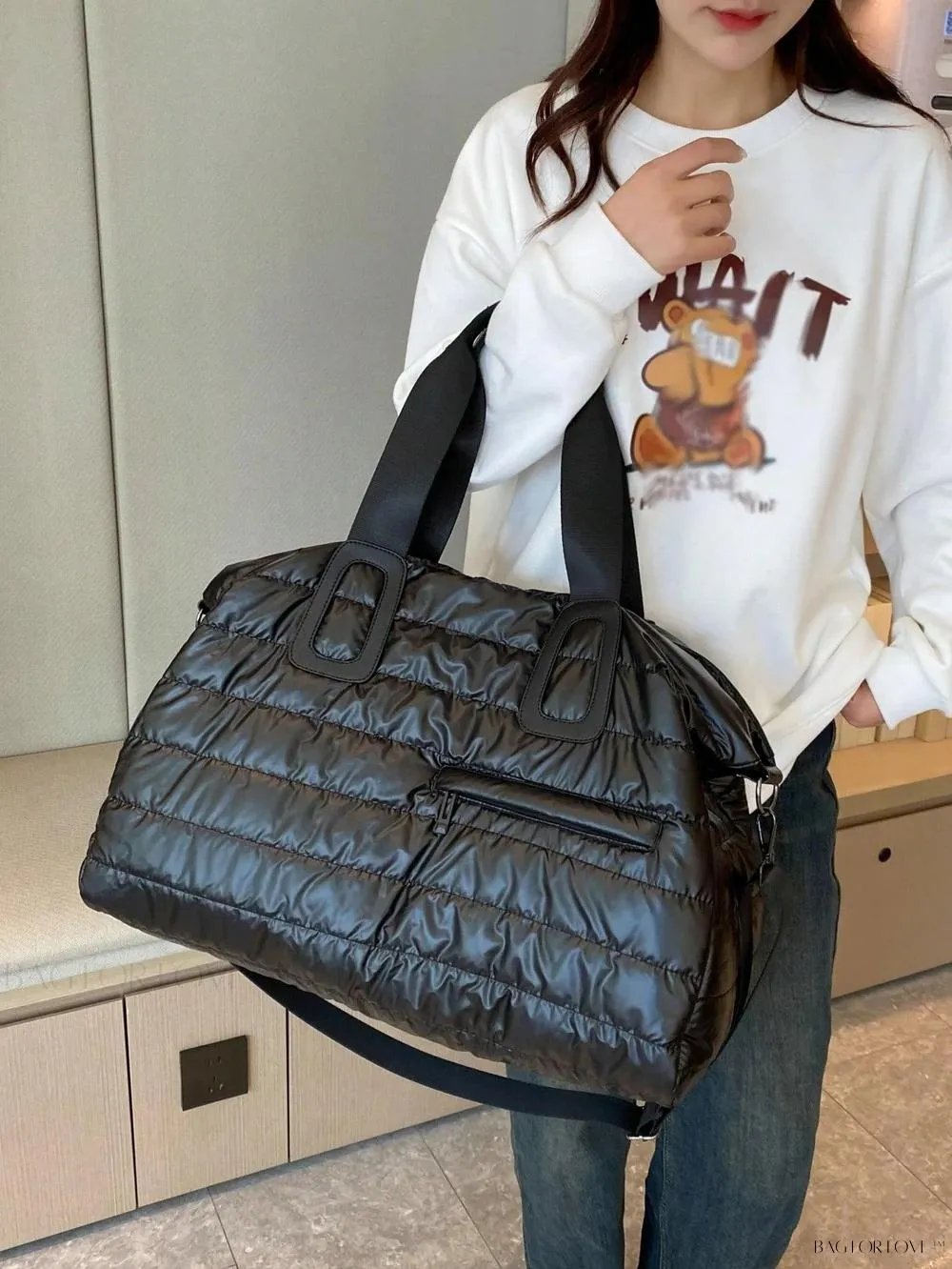 BagForLove - Minimalist Travel Bag with Stylish Design and Spacious Interior