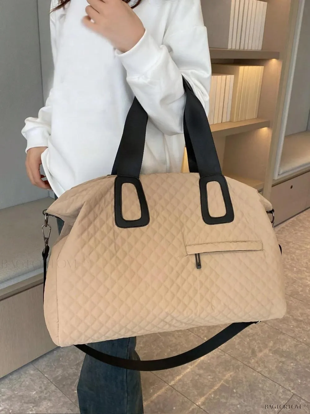 BagForLove - Minimalist Travel Bag with Stylish Design and Spacious Interior