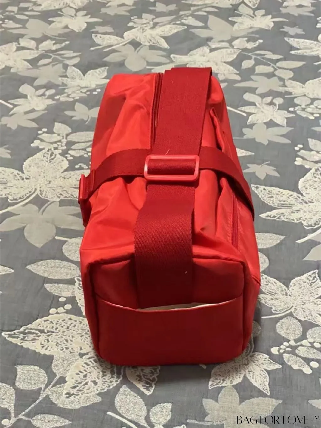 BagForLove - Premium Nylon Crossbody Bag: Spacious for Sports & Travel