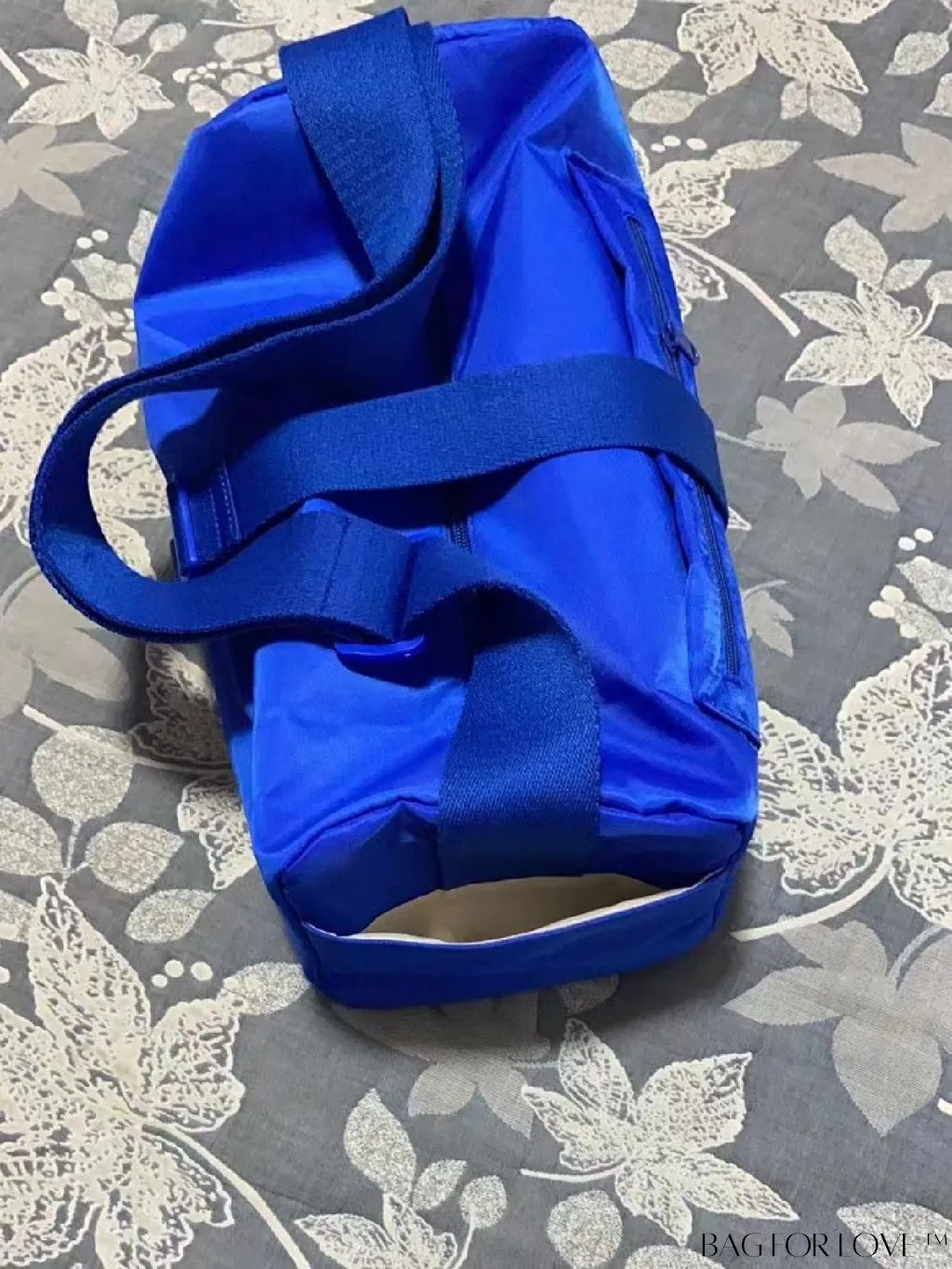 BagForLove - Premium Nylon Crossbody Bag: Spacious for Sports & Travel