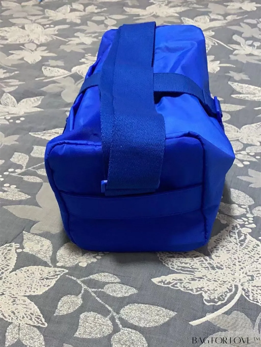 BagForLove - Premium Nylon Crossbody Bag: Spacious for Sports & Travel