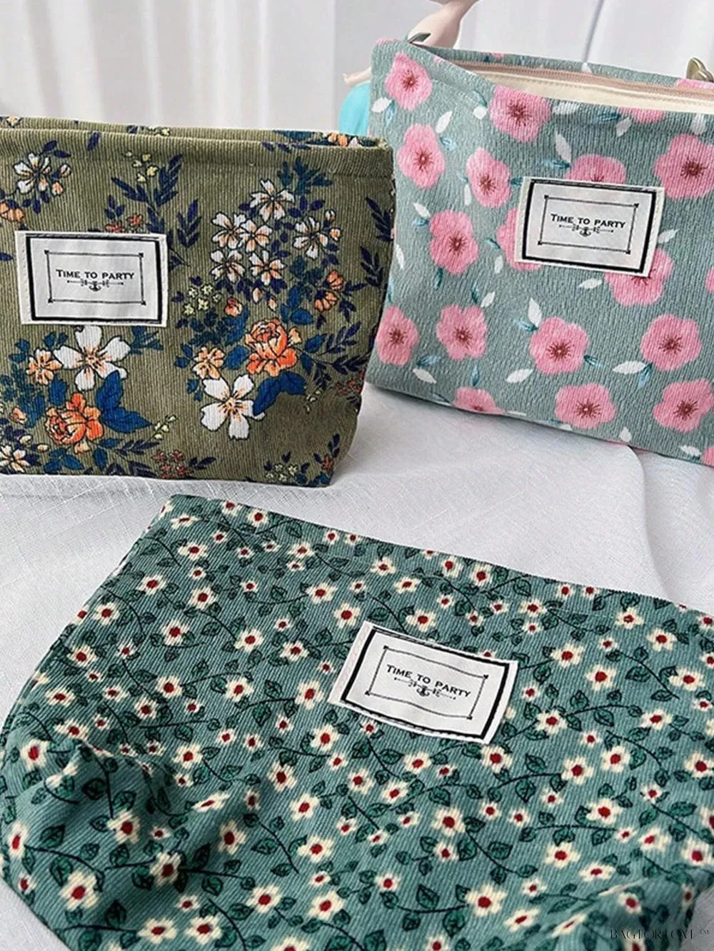 BagForLove - Retro Inspired Makeup Pouch in Army Green with Floral Accents