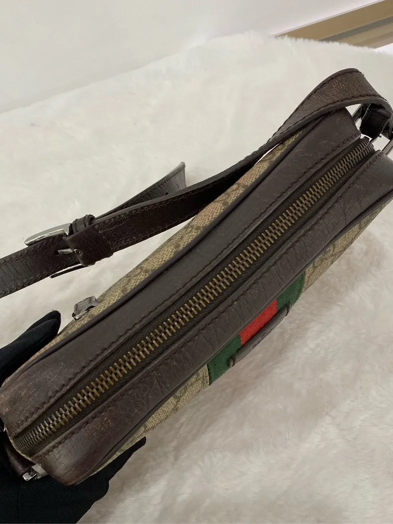 Beige Gucci Canvas Cost-efficient Smart-connected Box Camera Bag Monogram Crossbody