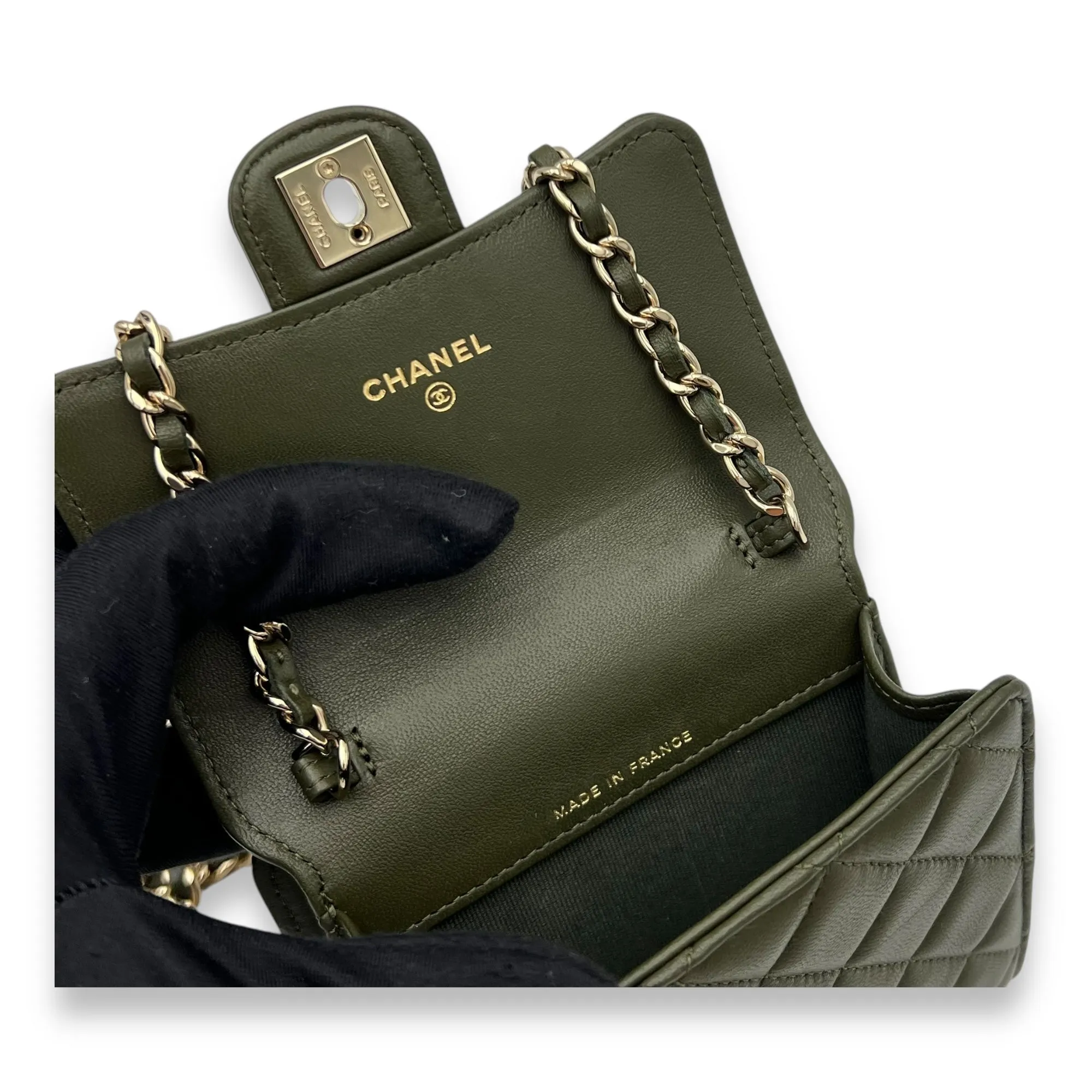 CC Card Wallet Crossbody Bag Green in Lambskin, Gold hardware