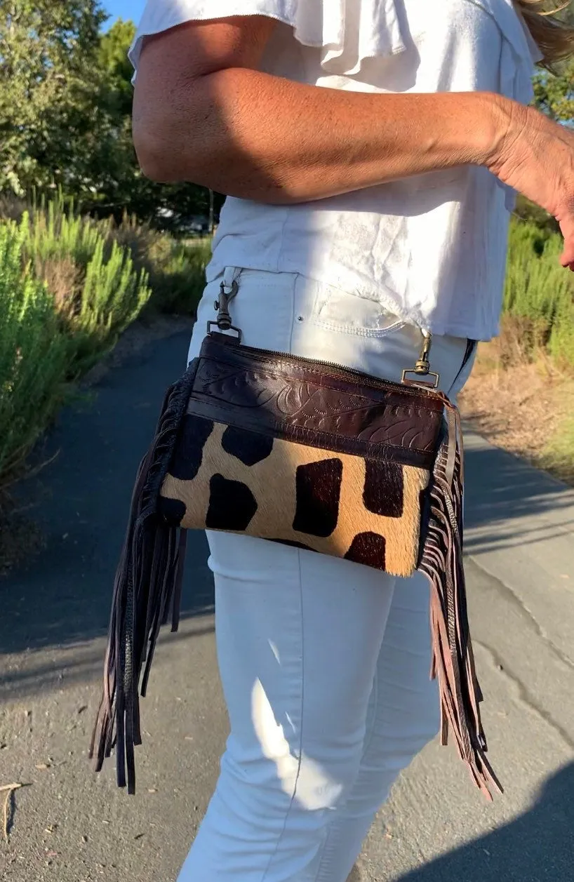 Cowhide Jirafa print crossbody/hipster