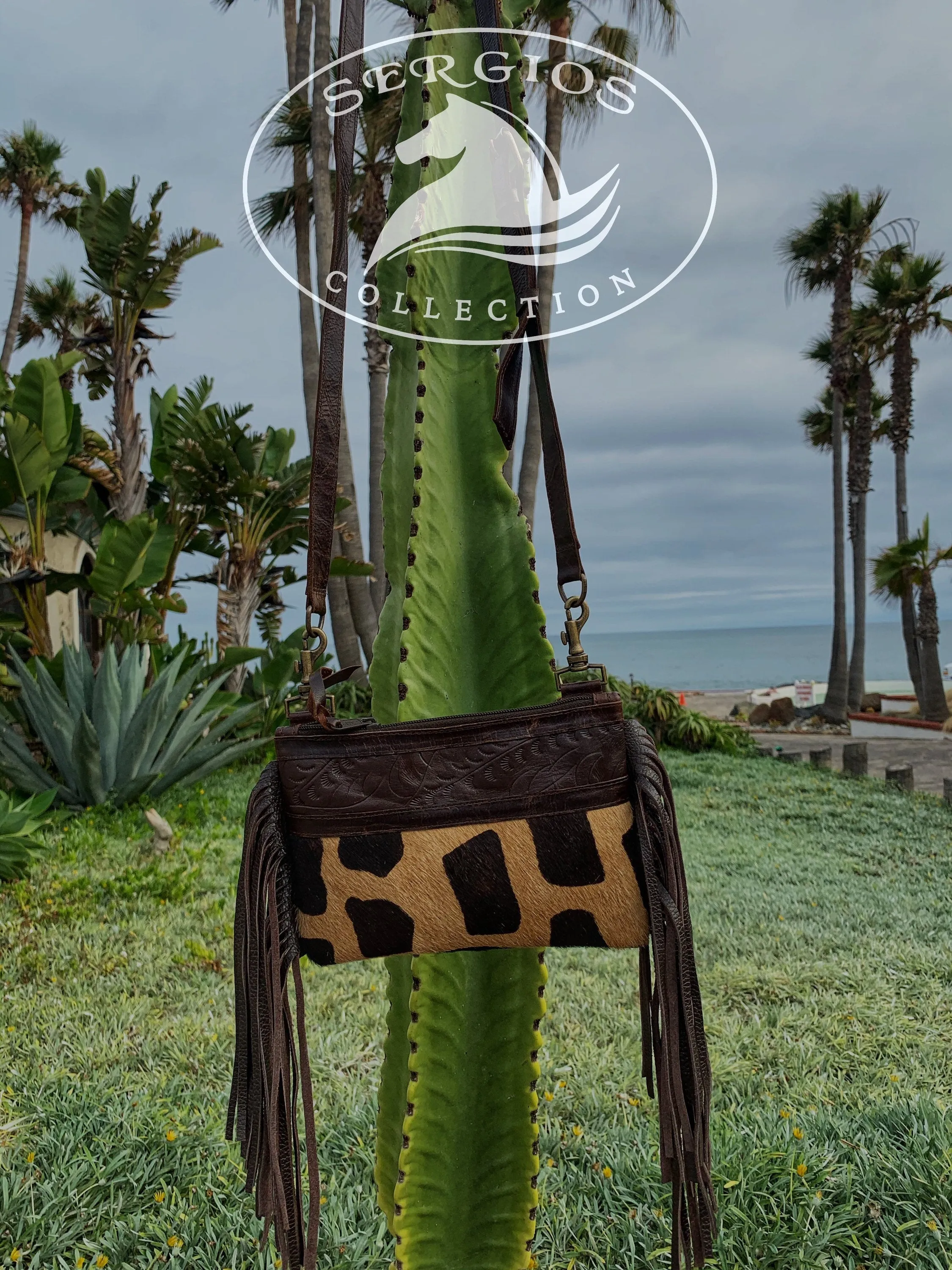 Cowhide Jirafa print crossbody/hipster