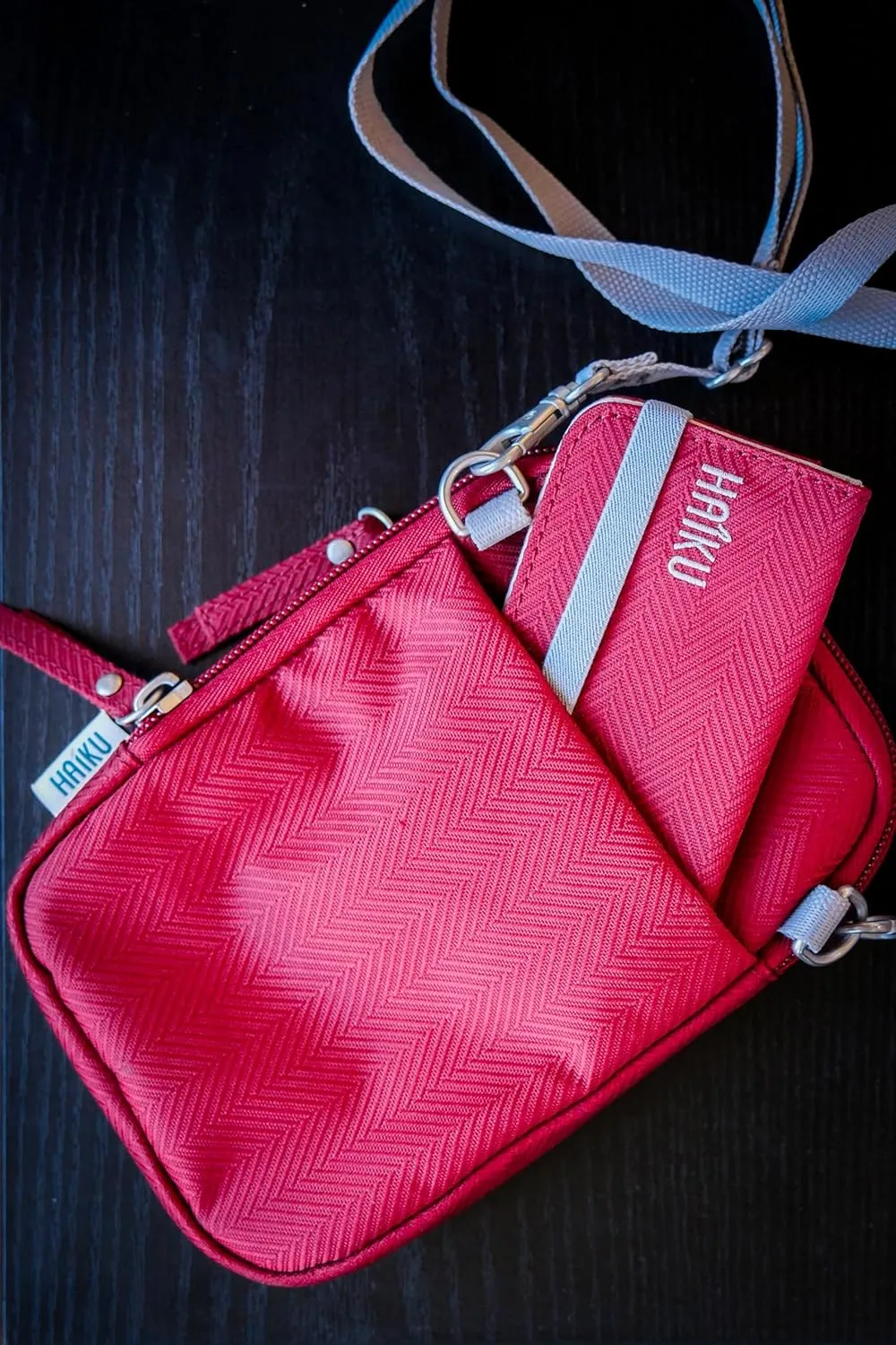 HAIKU Endeavor Pouch, Lightweight Small Crossbody bag, Zip-Around Cell Phone Travel Purse with Card Slots, Adjustable Strap