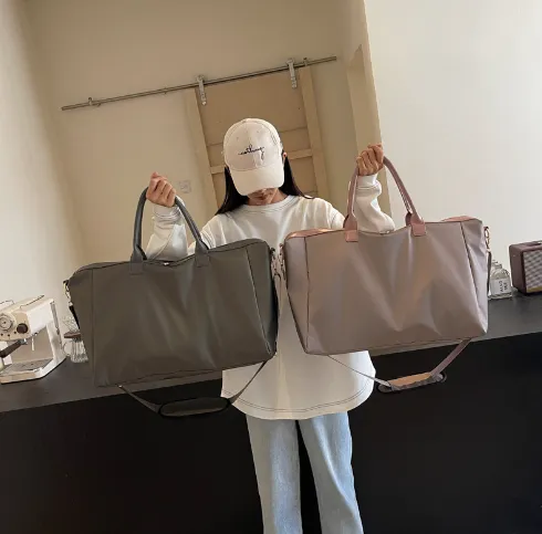 Levelin Large Shoulder Bag