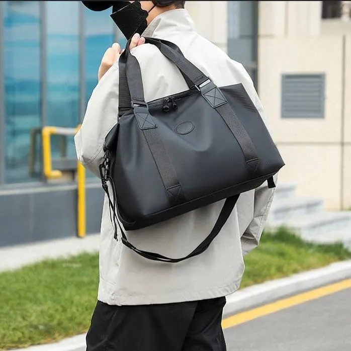 Lightweight Short Distance Travel Storage Bag, Large Capacity Hand-Held Shoulder Crossbody Bag, Sports and Fitness Travel Bag.Black