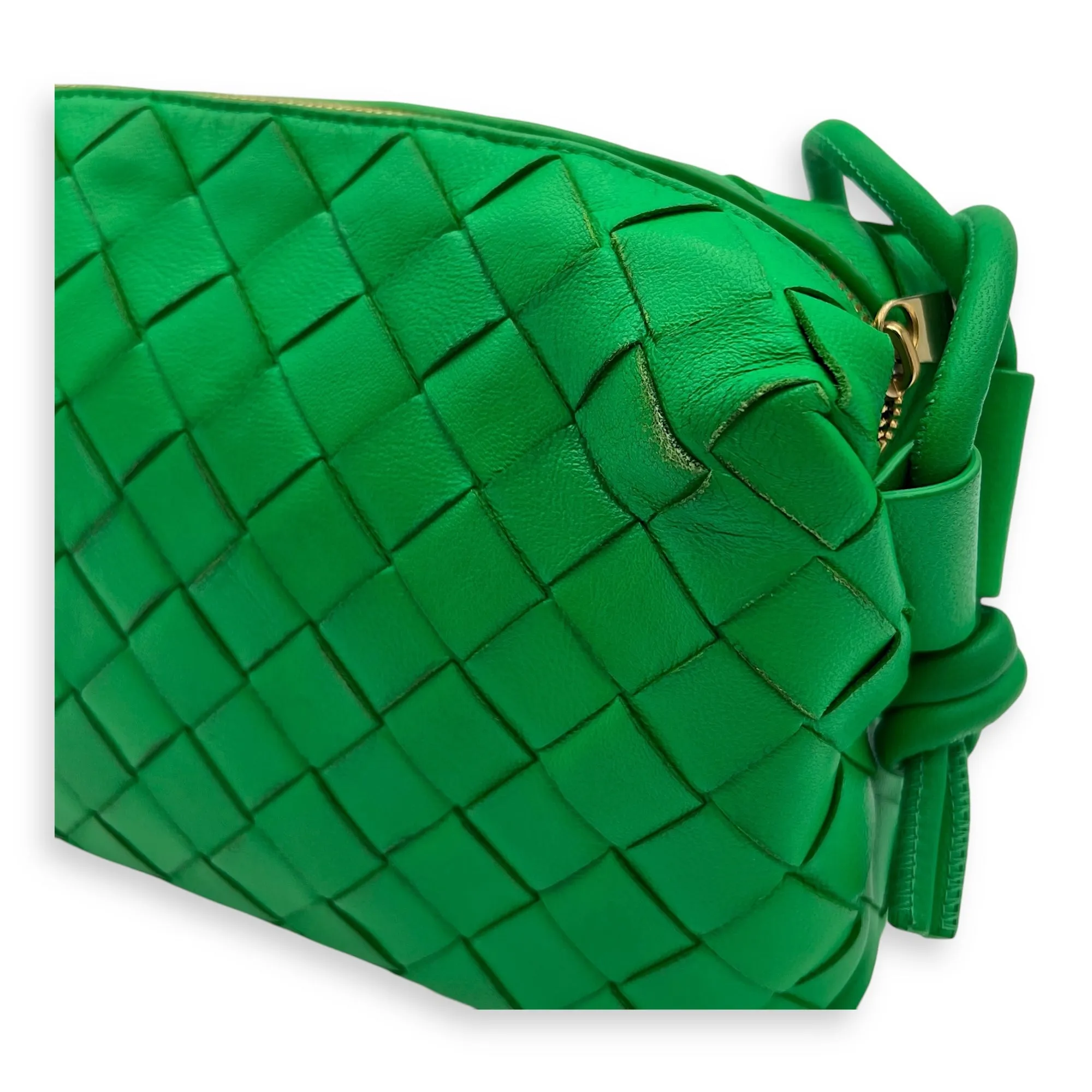 Loop Crossbody Bag Green in Calfskin, Gold hardware