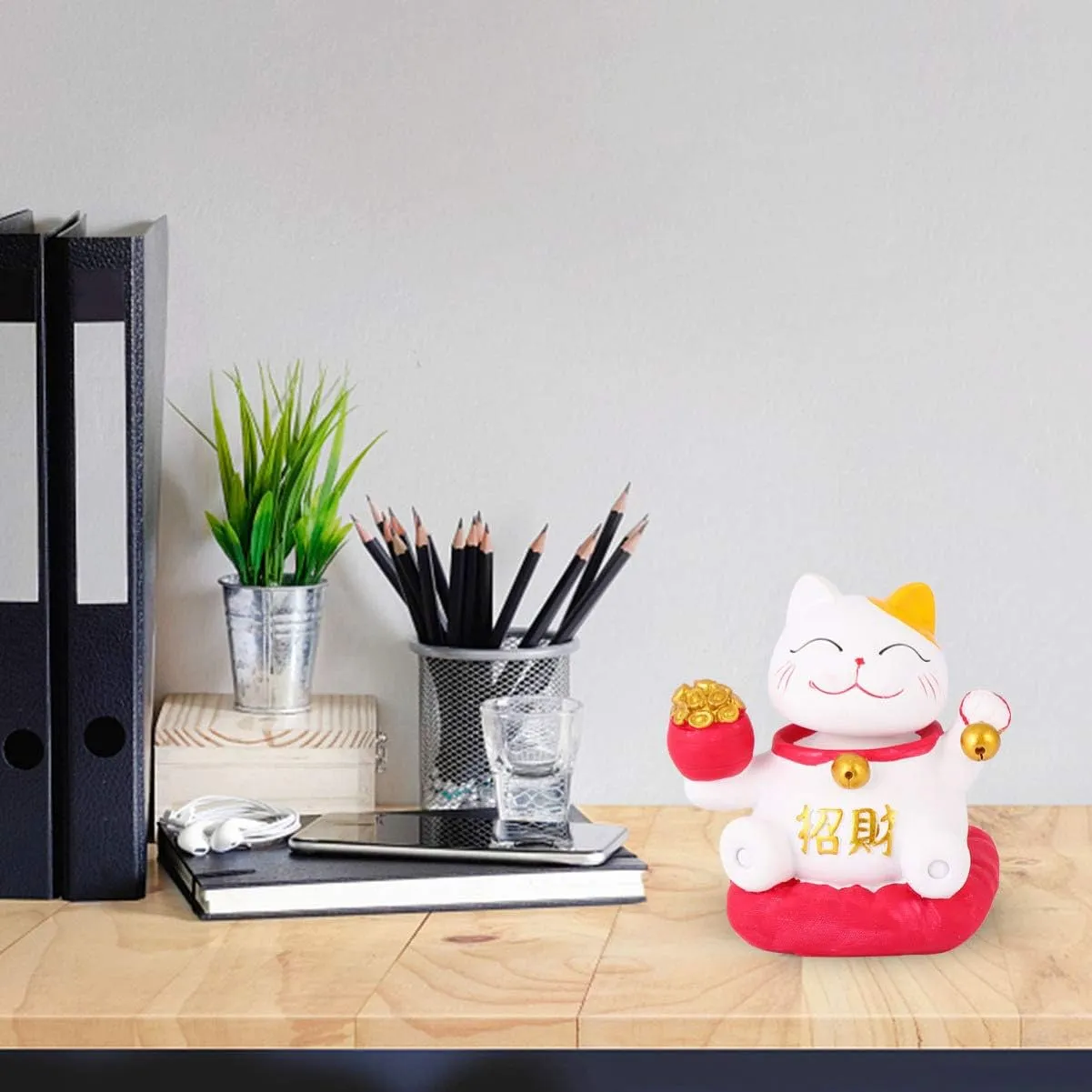 Lucky Cat Statue Home Decor Mini Lucky Cat Bobblehead Figurine Shaking Head Nodding Cat for Car Dashboard Beckoning Cat Figure Good Luck Wealth Welcoming Cats Japanese Decor