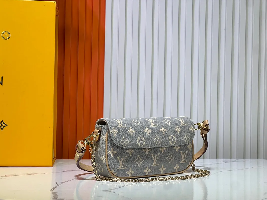 LV M12778 M81911 Wallet on Chain Ivy handbag shoulder bag