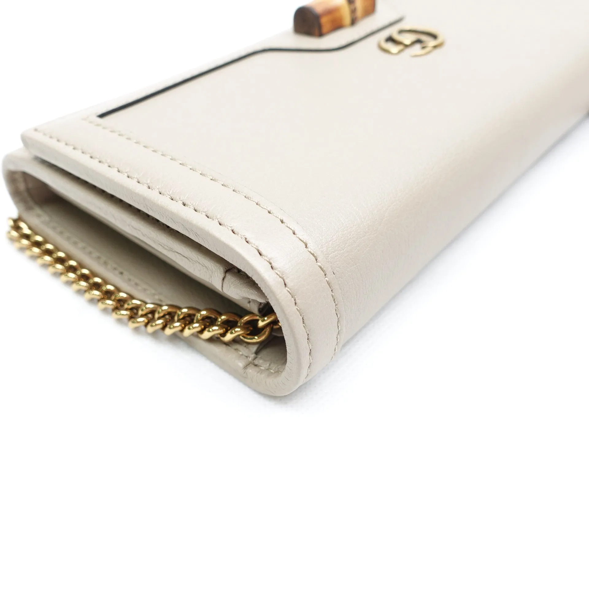 PRE-OWNED GG Wonka Grain Calfskin Diana Chain Wallet