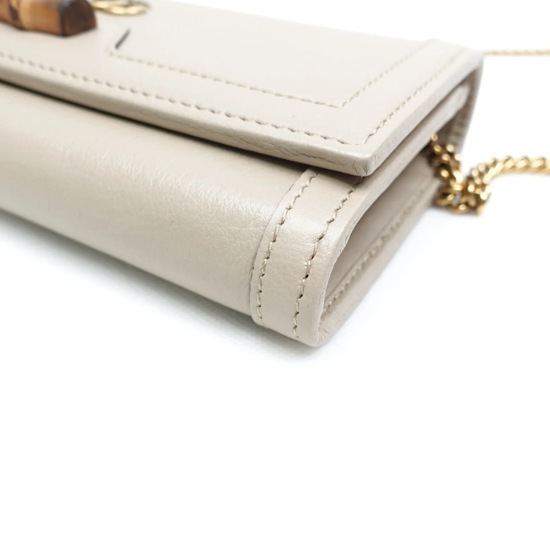 PRE-OWNED GG Wonka Grain Calfskin Diana Chain Wallet