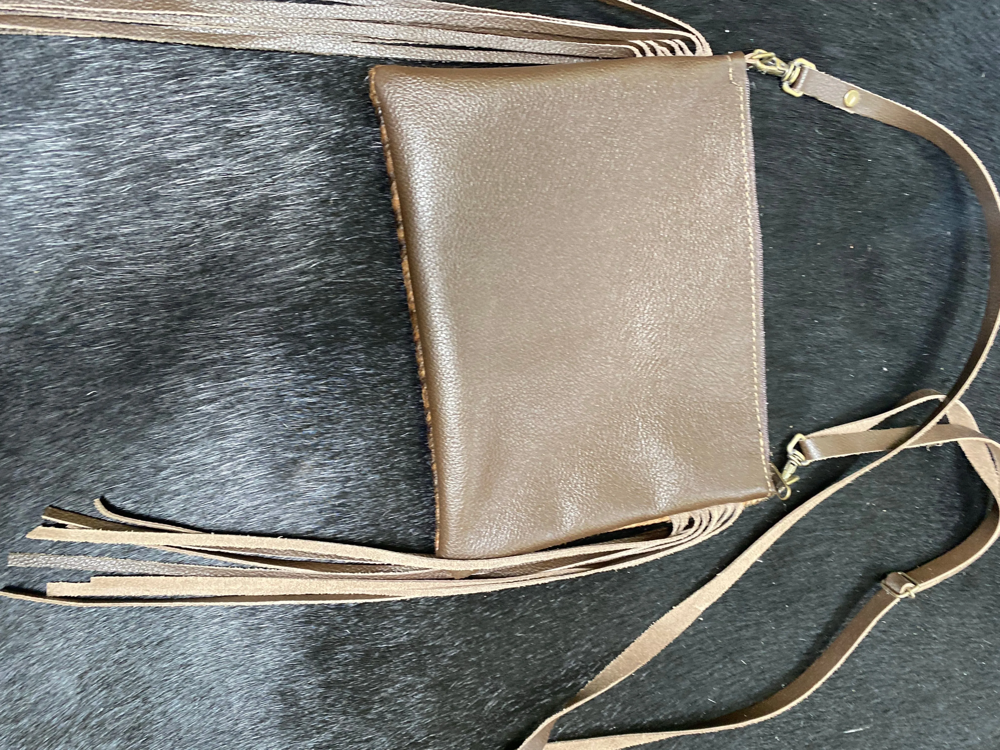 Small accessory pouch handbag