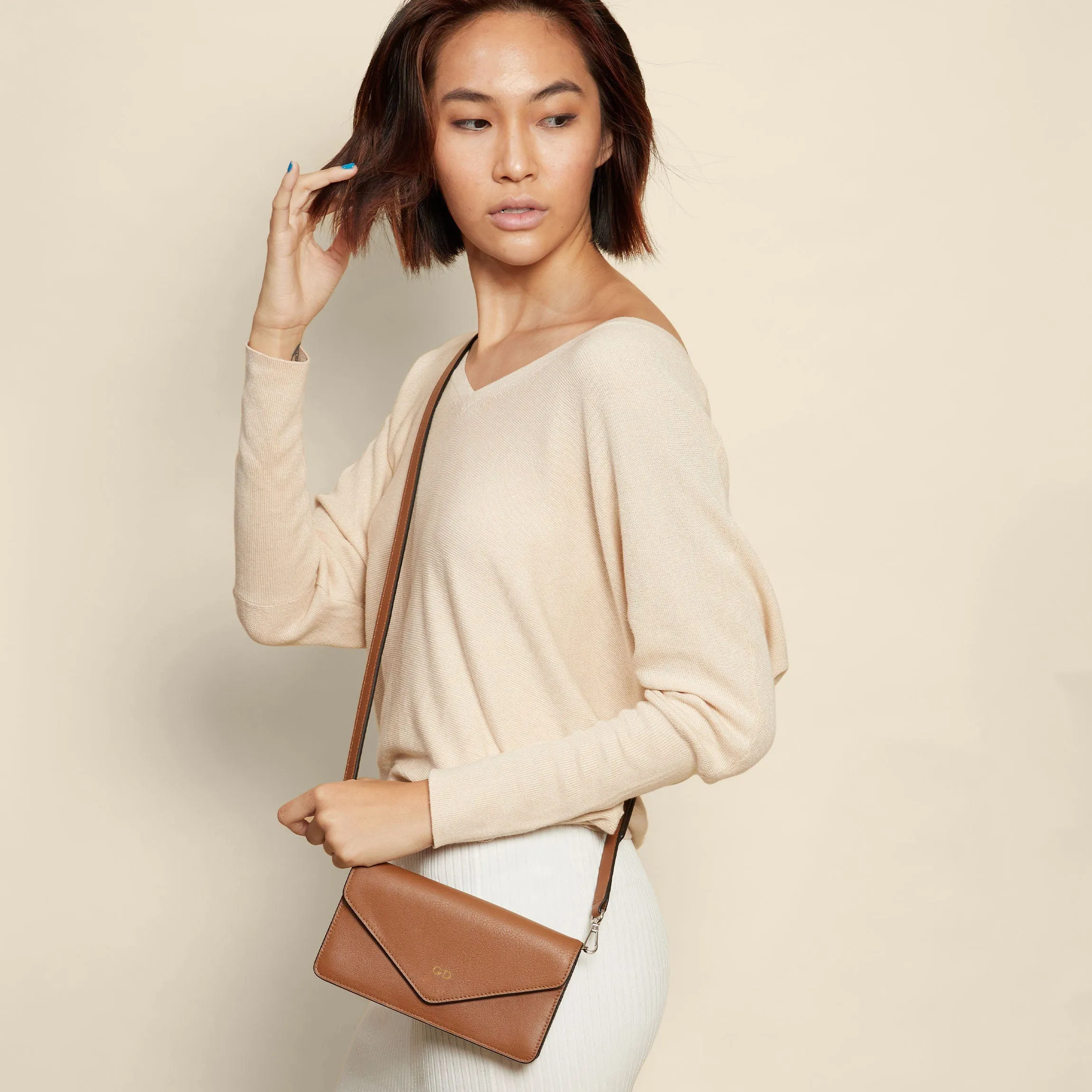 Small Willow Envelope Crossbody Cognac