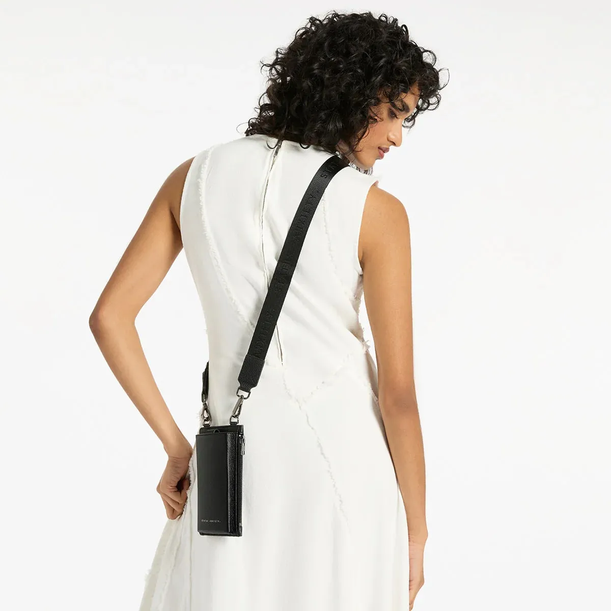 Status Anxiety Voyager Bag - Black