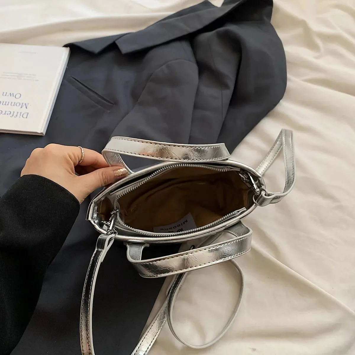 Trendy Silver Crossbody Bags for Women 2024