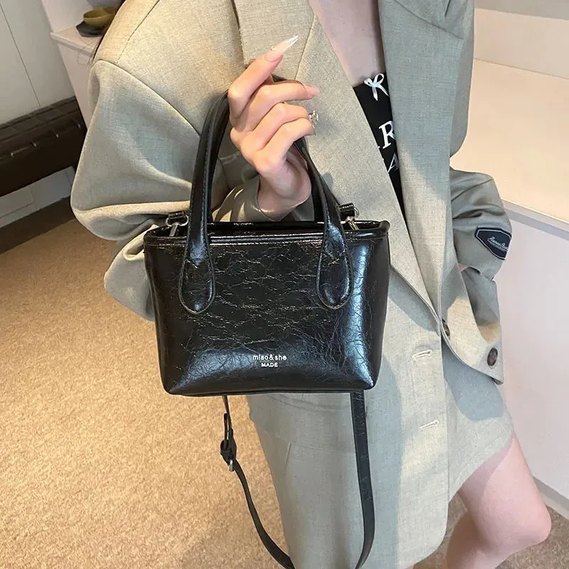 Trendy Silver Crossbody Bags for Women 2024