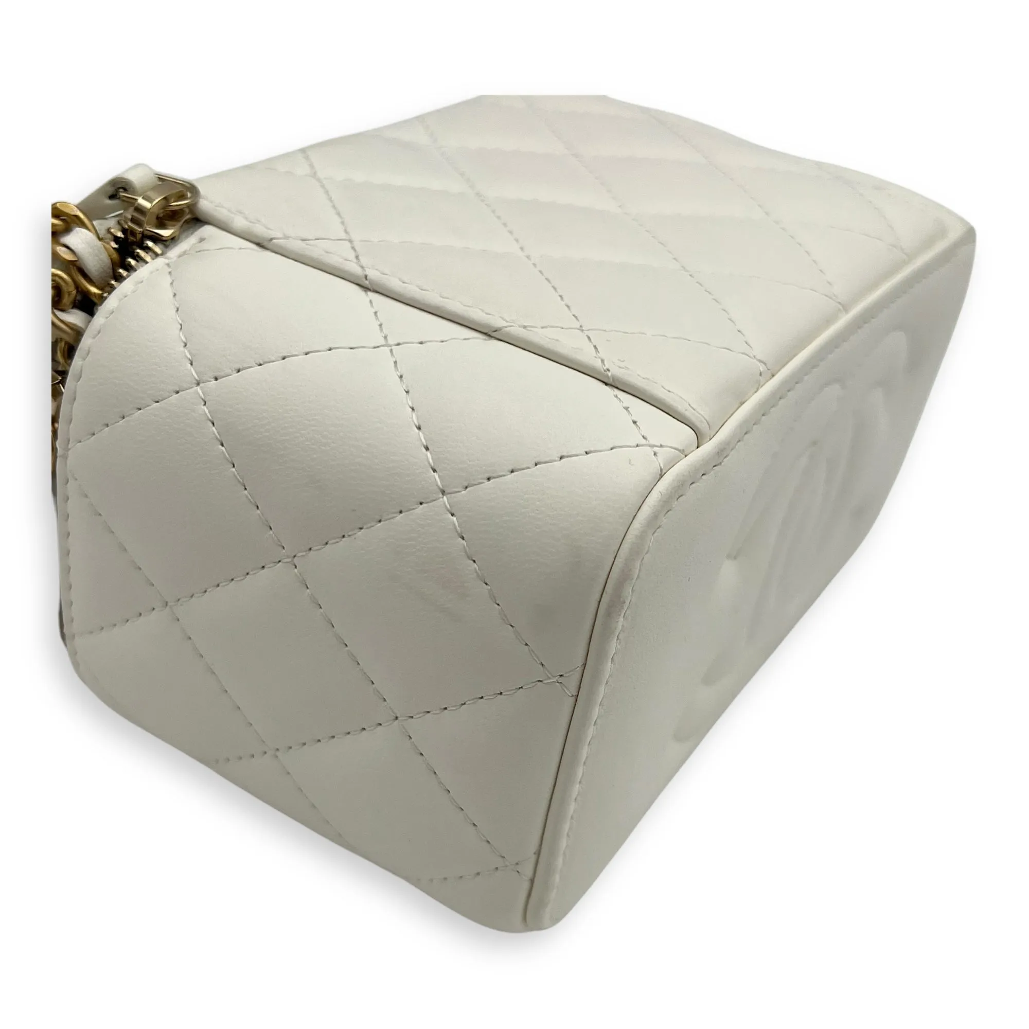 Vanity pearl crush Crossbody Bag White in Calfskin, Gold hardware