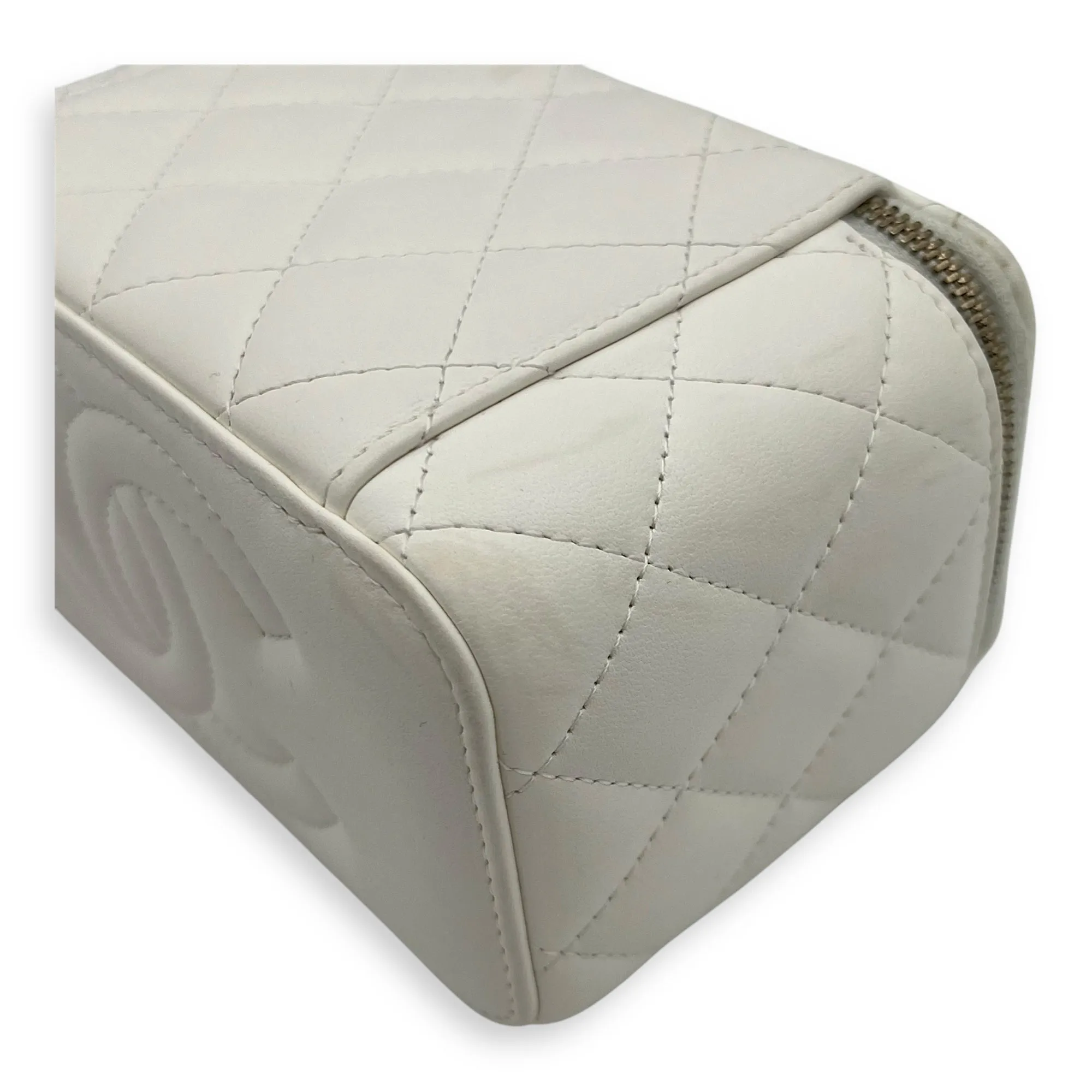 Vanity pearl crush Crossbody Bag White in Calfskin, Gold hardware