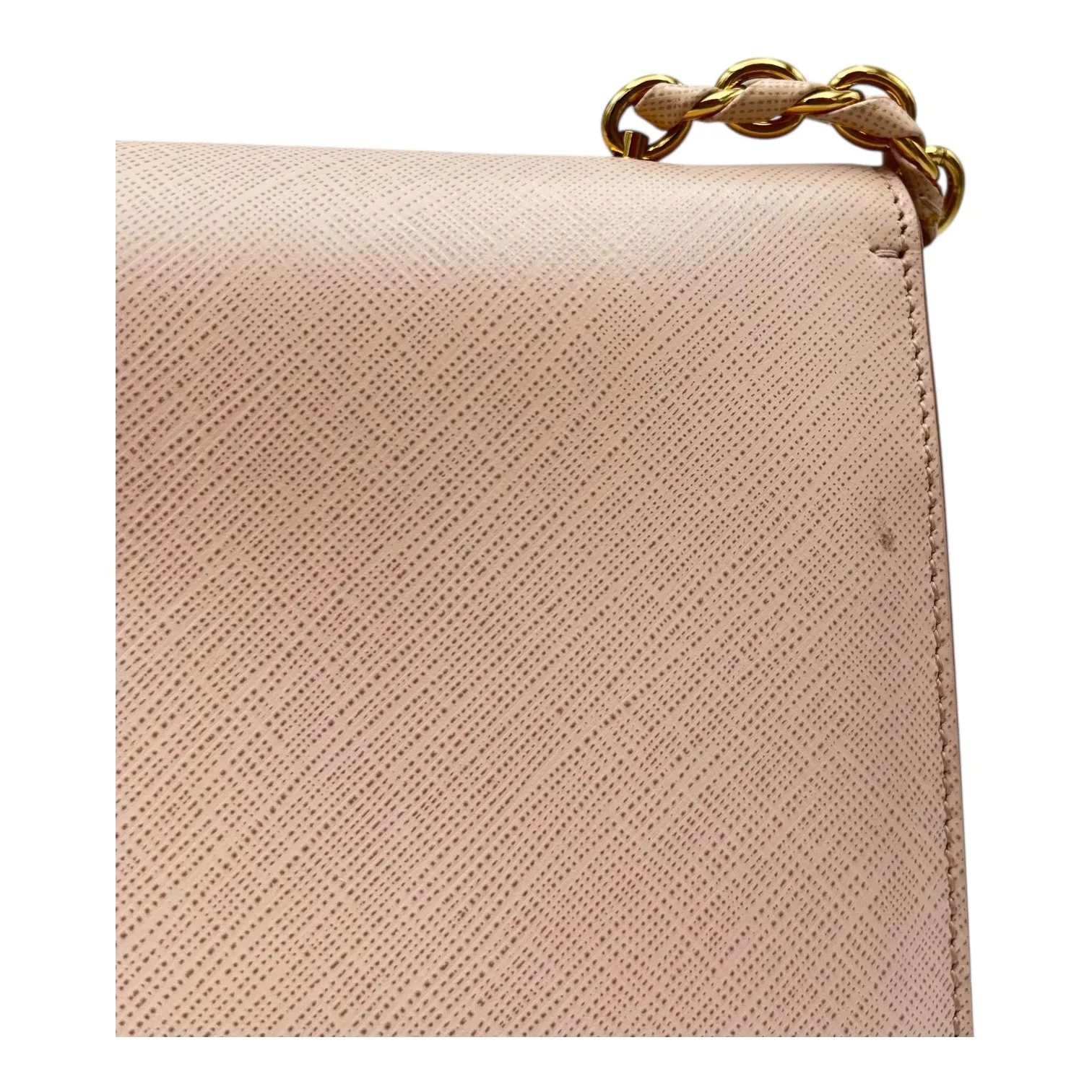 Vara Bow Pink Crossbody Bag in Calfskin, Gold hardware