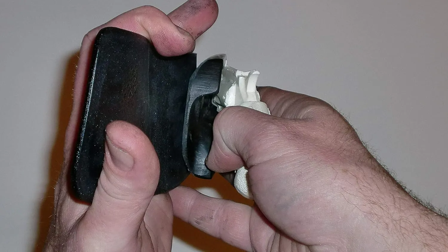 Wallet Holster for Full Concealment - NAA Pug 22mag