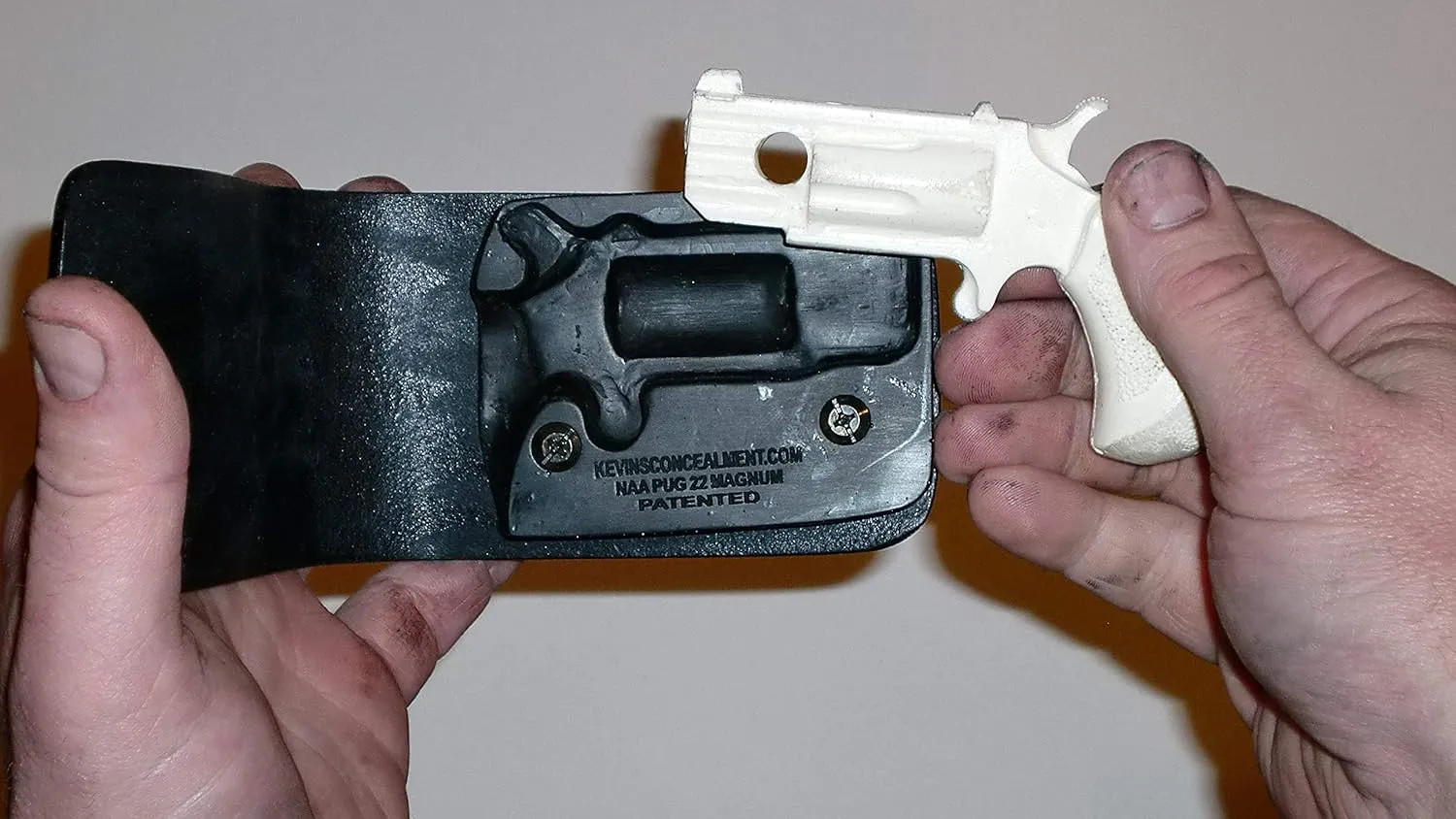 Wallet Holster for Full Concealment - NAA Pug 22mag