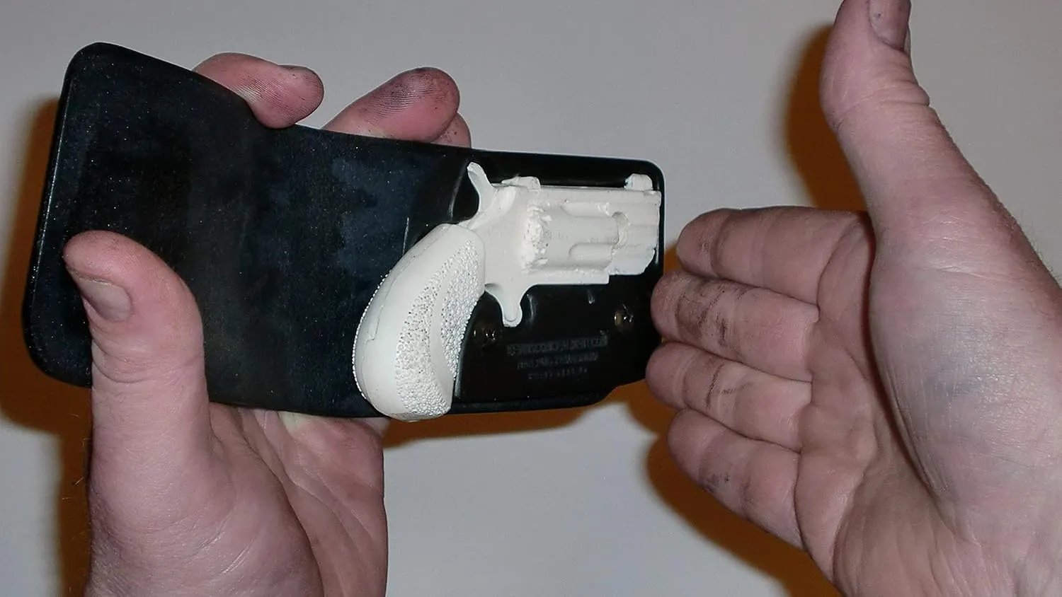Wallet Holster for Full Concealment - NAA Pug 22mag