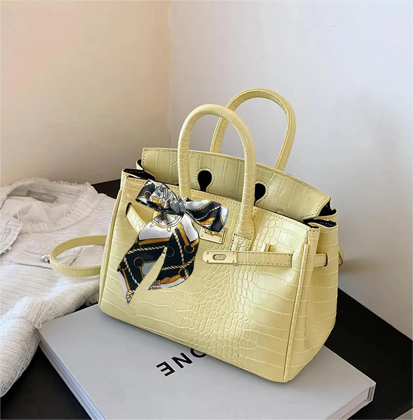 Women's large capacity underarm Purses PU shoulder bags and crossbody bag versatile handbags