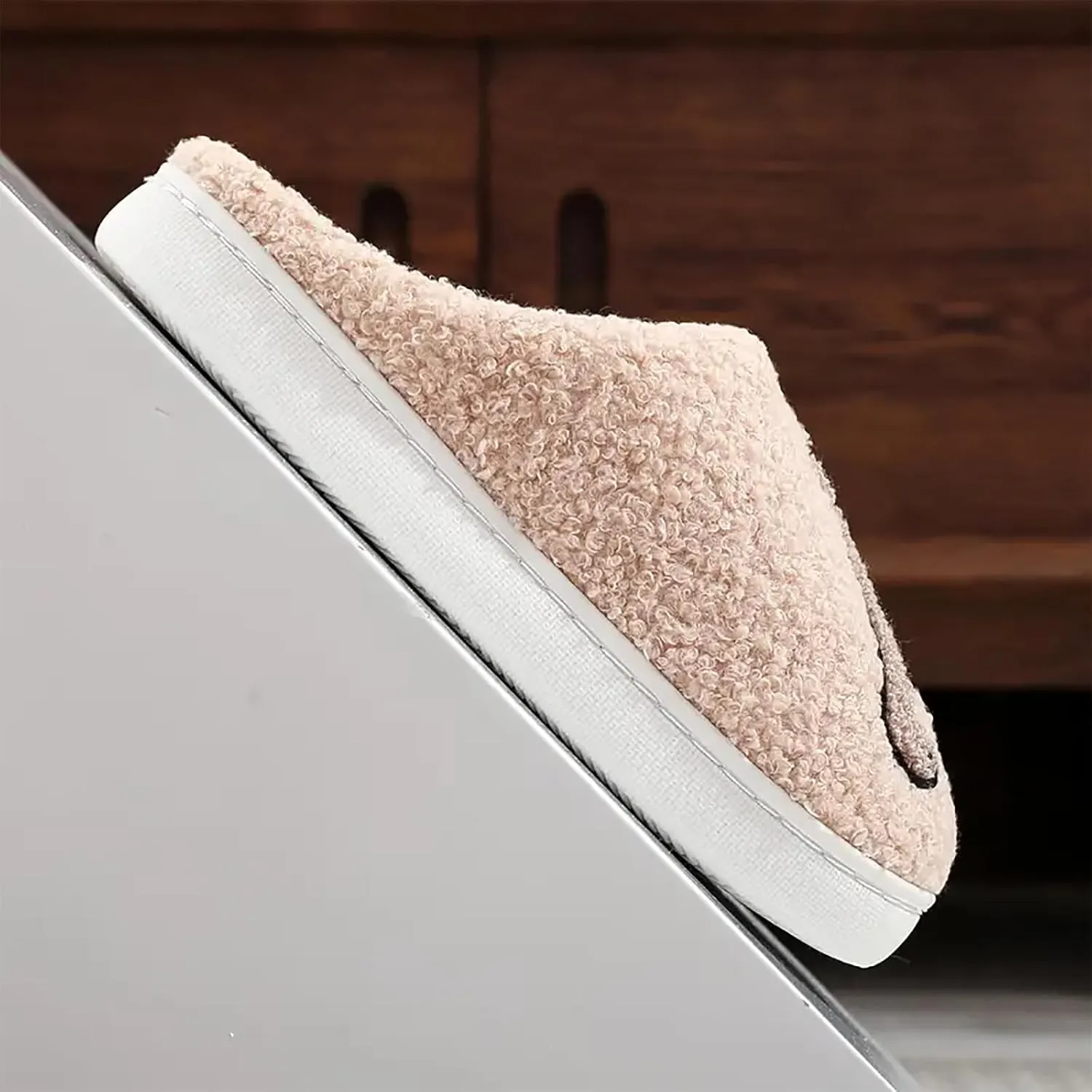 Women's Men's Cute Frog Slippers Fuzzy Memory Foam Kawaii Cartoon Animal Slippers Winter Warm Fluffy Shoes