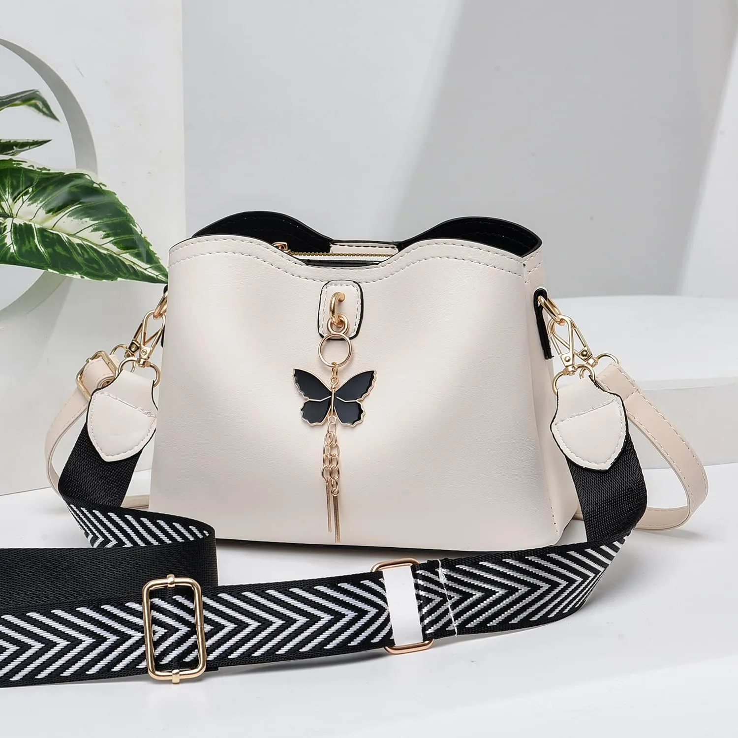 Xiaoyu Small Crossbody Bags for Women Fashion Purses for Teenage Girls Lightweight Handbags Shoulder Bag